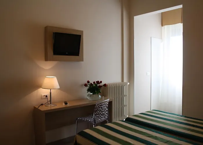 拿破仑酒店 酒店