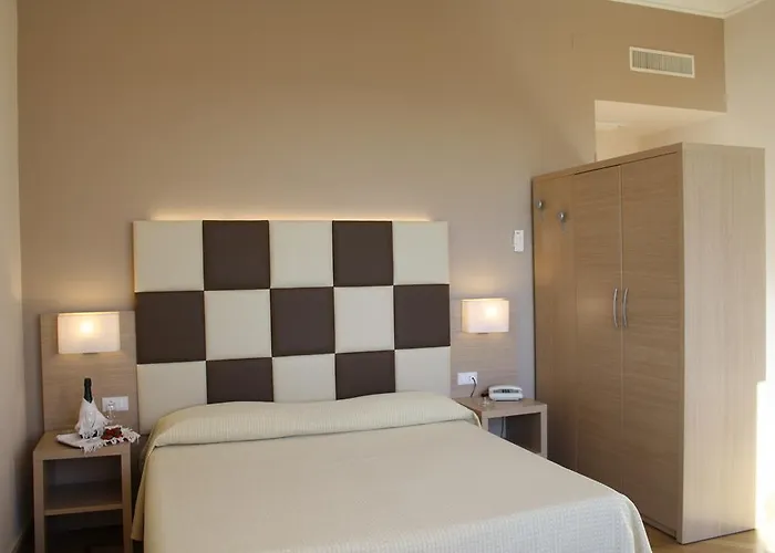 拿破仑酒店 酒店 圣雷默