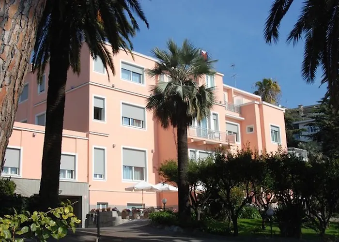 拿破仑酒店 圣雷默